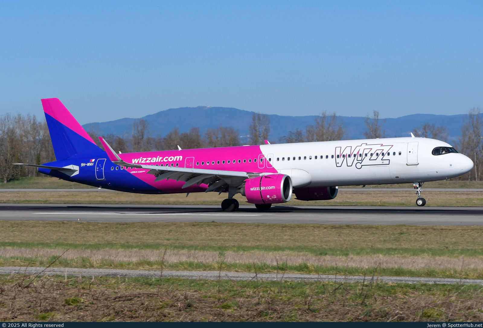 Photo of 9H-WNH - Airbus A321-271NX operated by Wizz Air Malta