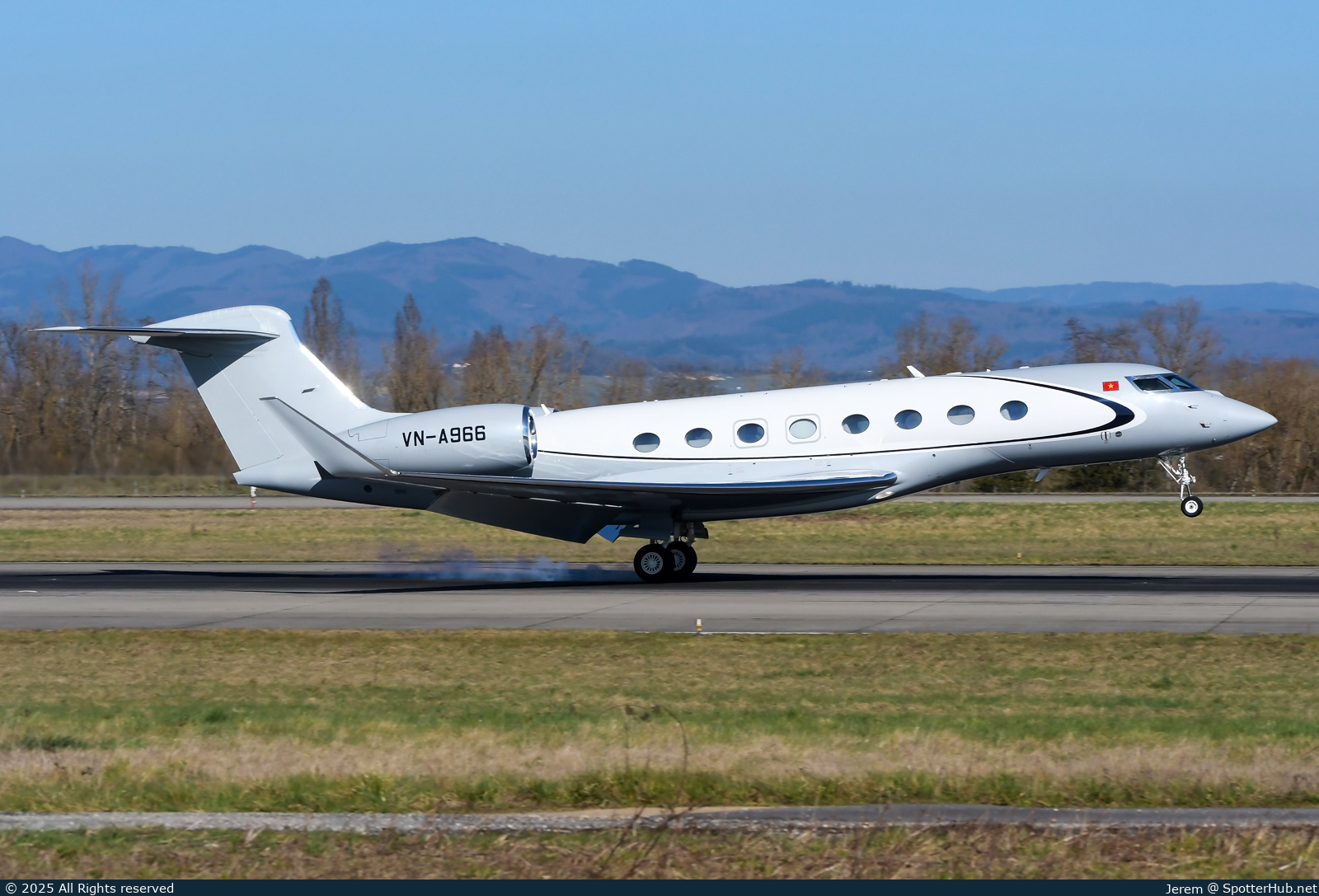 Photo of VN-A966 - Gulfstream G650ER operated by Sun Air Vietnam