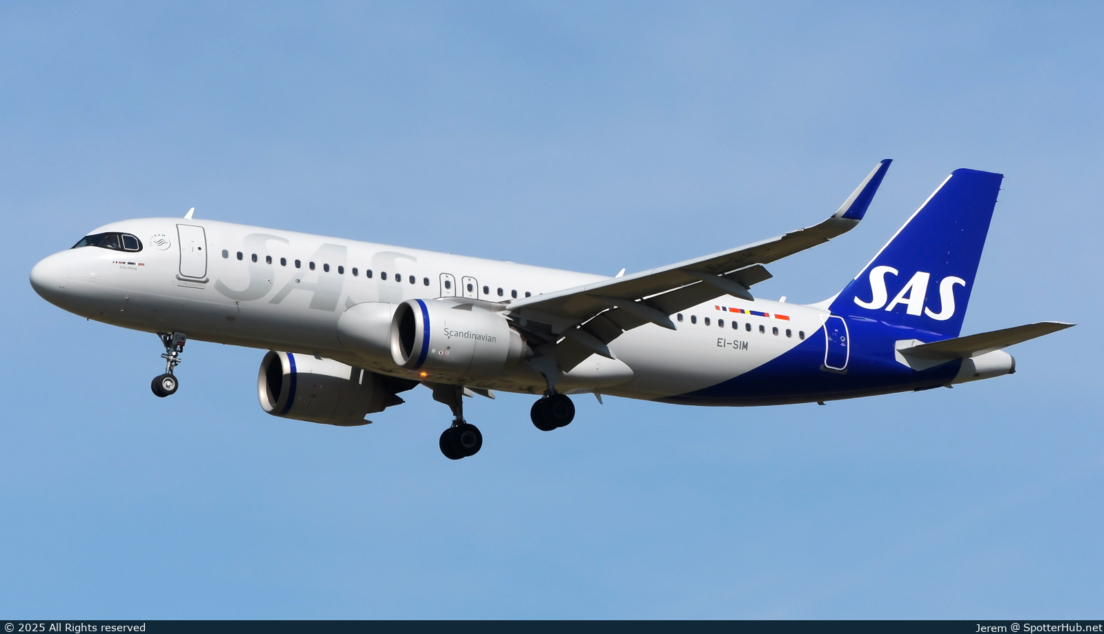 Photo of EI-SIM - Airbus A320-251N operated by SAS Connect
