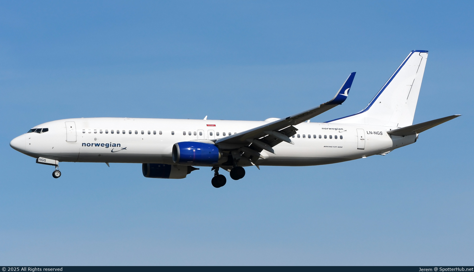 Photo of LN-NGS - Boeing 737-8JP operated by Norwegian Air Shuttle