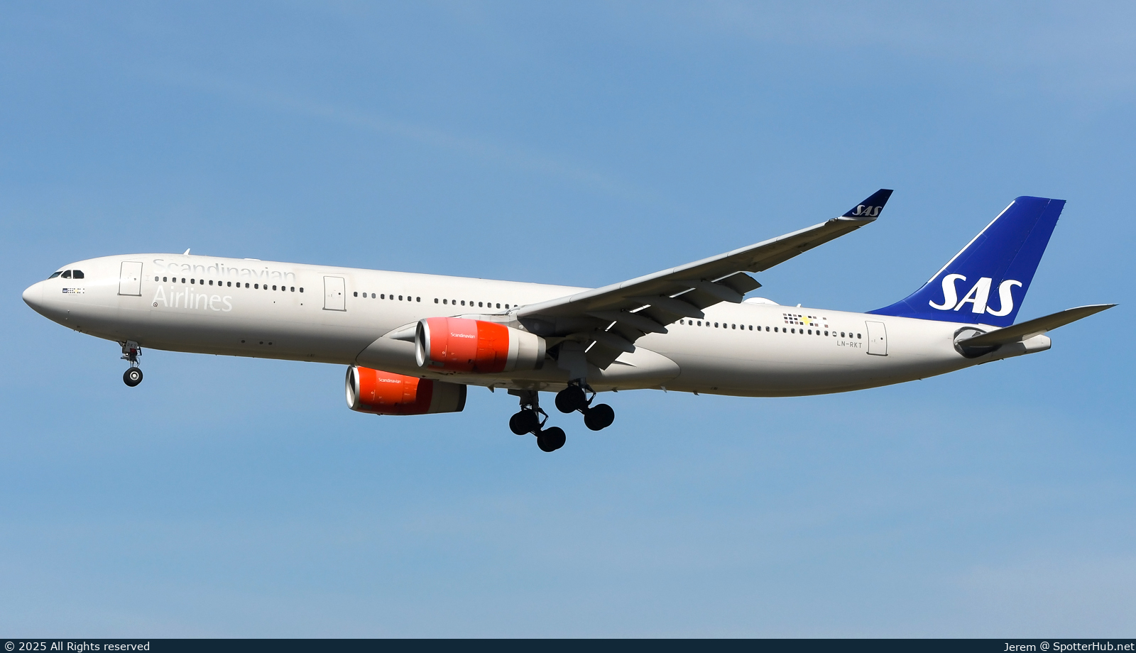 Photo of LN-RKT - Airbus A330-343 operated by SAS Scandinavian Airlines