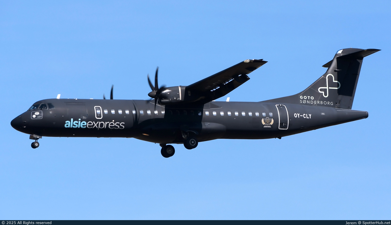 Photo of OY-CLY - ATR 72-500 operated by Alsie Express