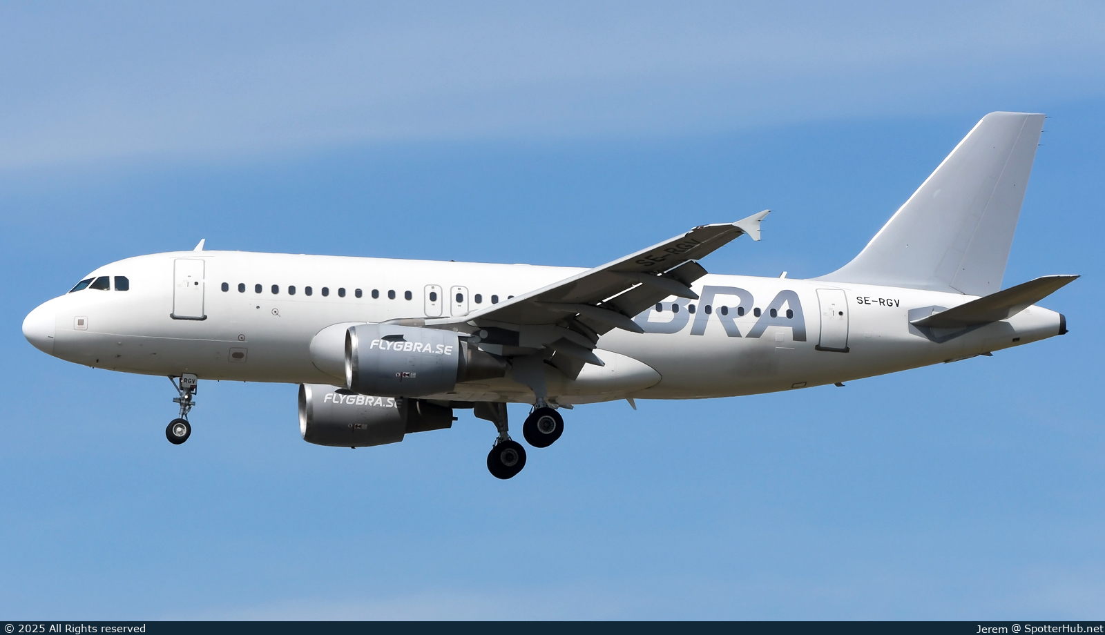 Photo of SE-RGV - Airbus A319-111 operated by Braathens International Airways