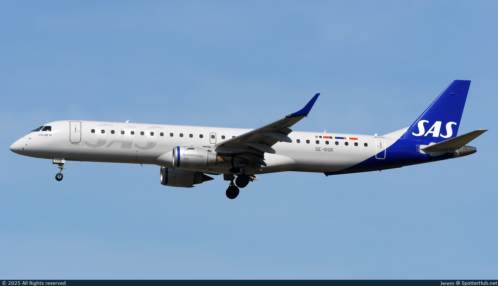 Photo of SE-RSR - Embraer ERJ-195LR operated by SAS Link