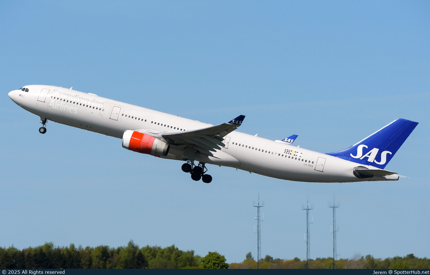 Photo of LN-RKN - Airbus A330-343 operated by SAS Scandinavian Airlines