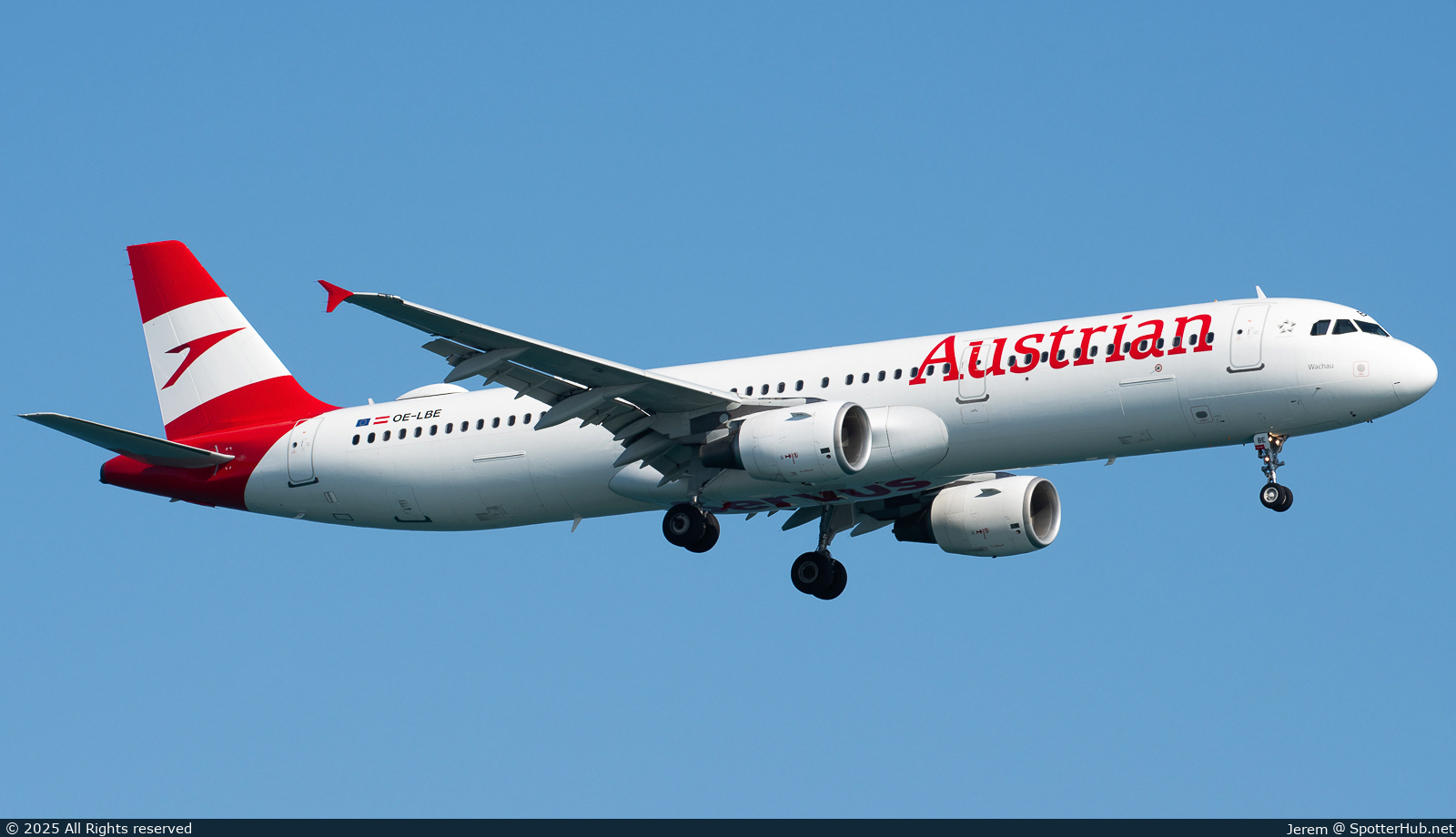 Photo of OE-LBE - Airbus A321-211 operated by Austrian Airlines