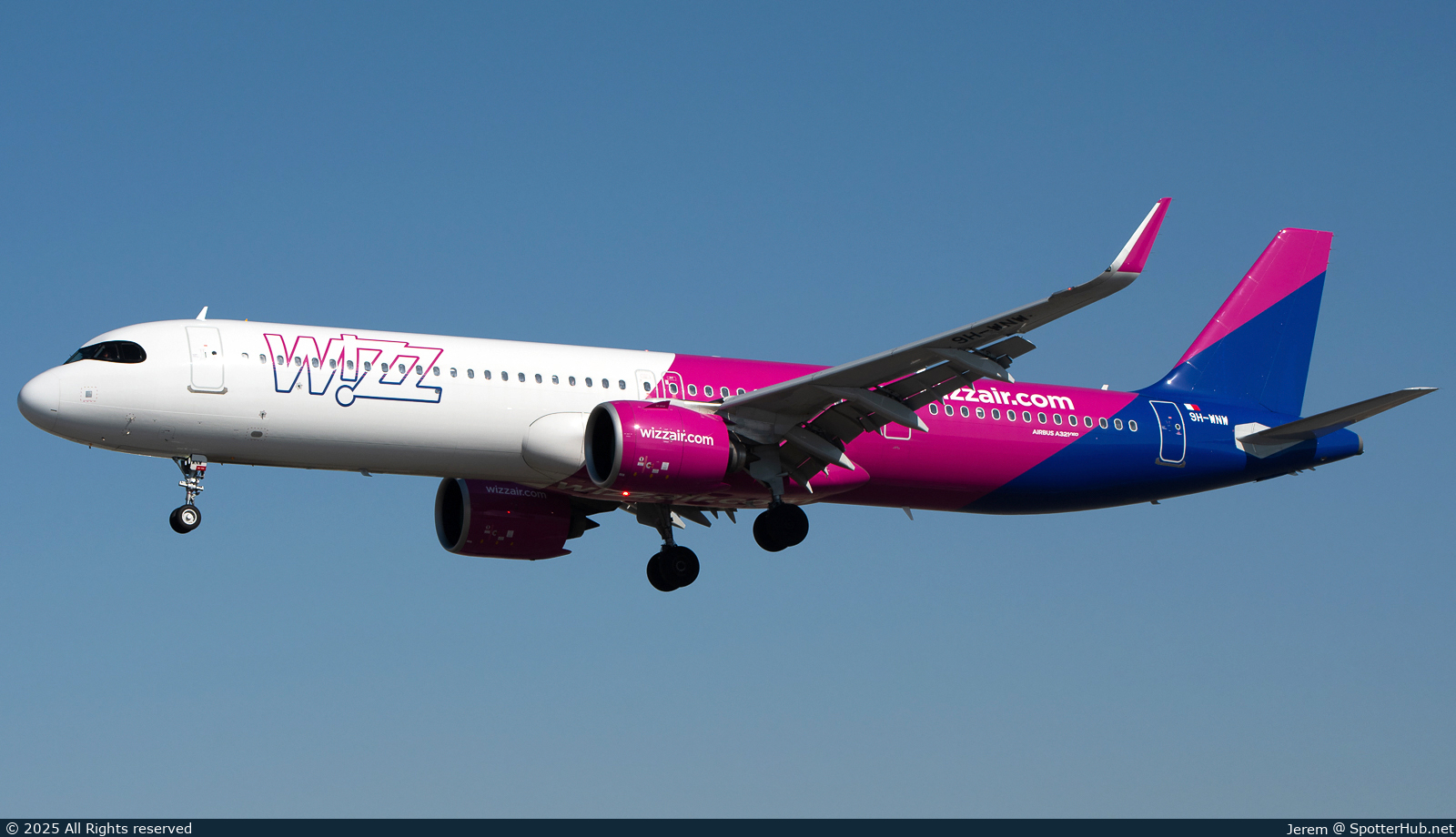 Photo of 9H-WNW - Airbus A321-271NX operated by Wizz Air Malta