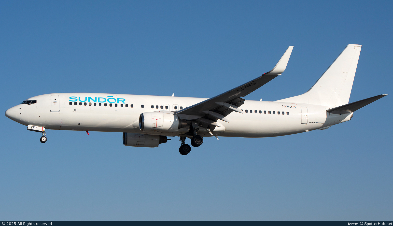 Photo of LY-TFS - Boeing 737-86J operated by Sun d'Or (opb KlasJet)