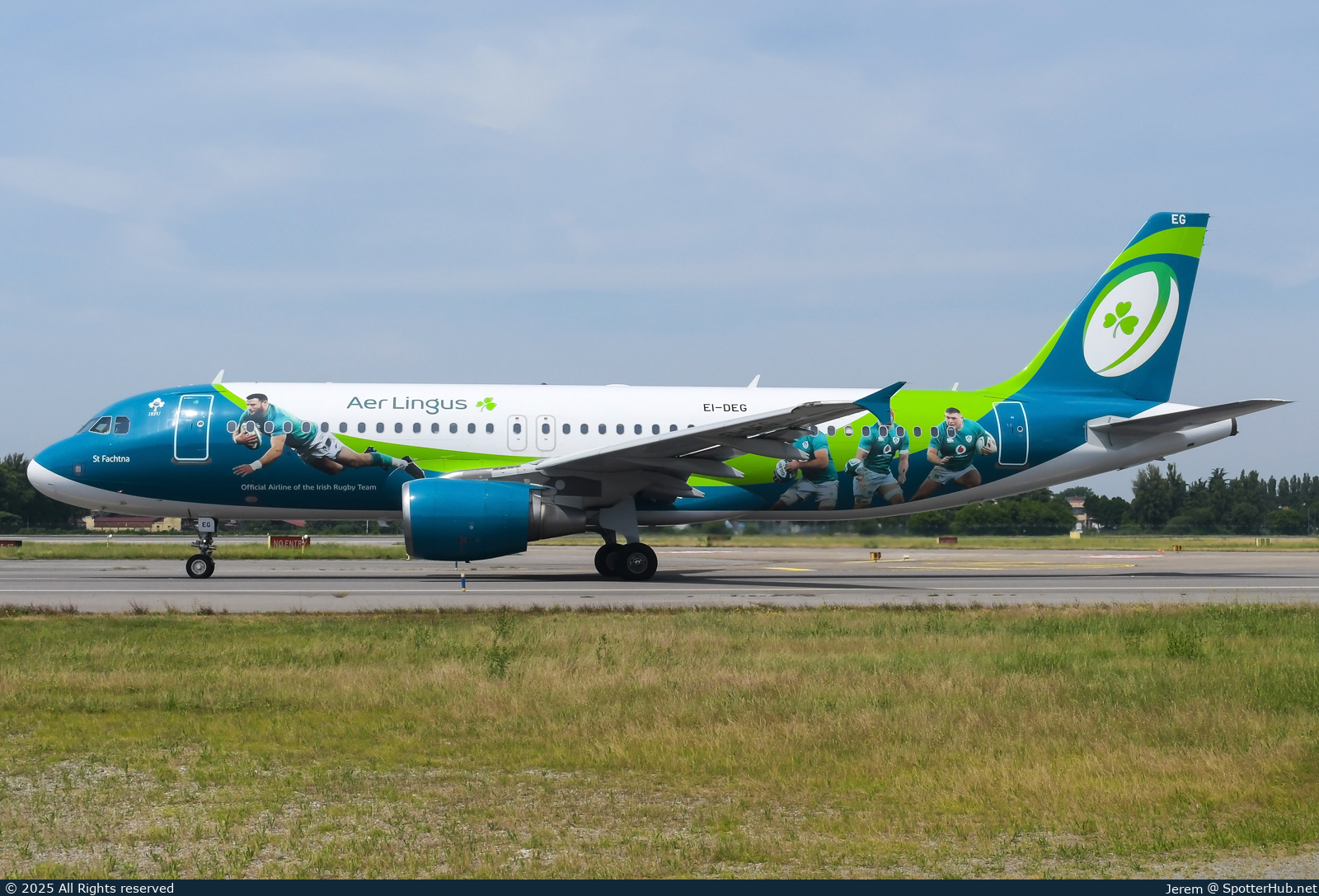Photo of EI-DEG - Airbus A320-214 operated by Aer Lingus