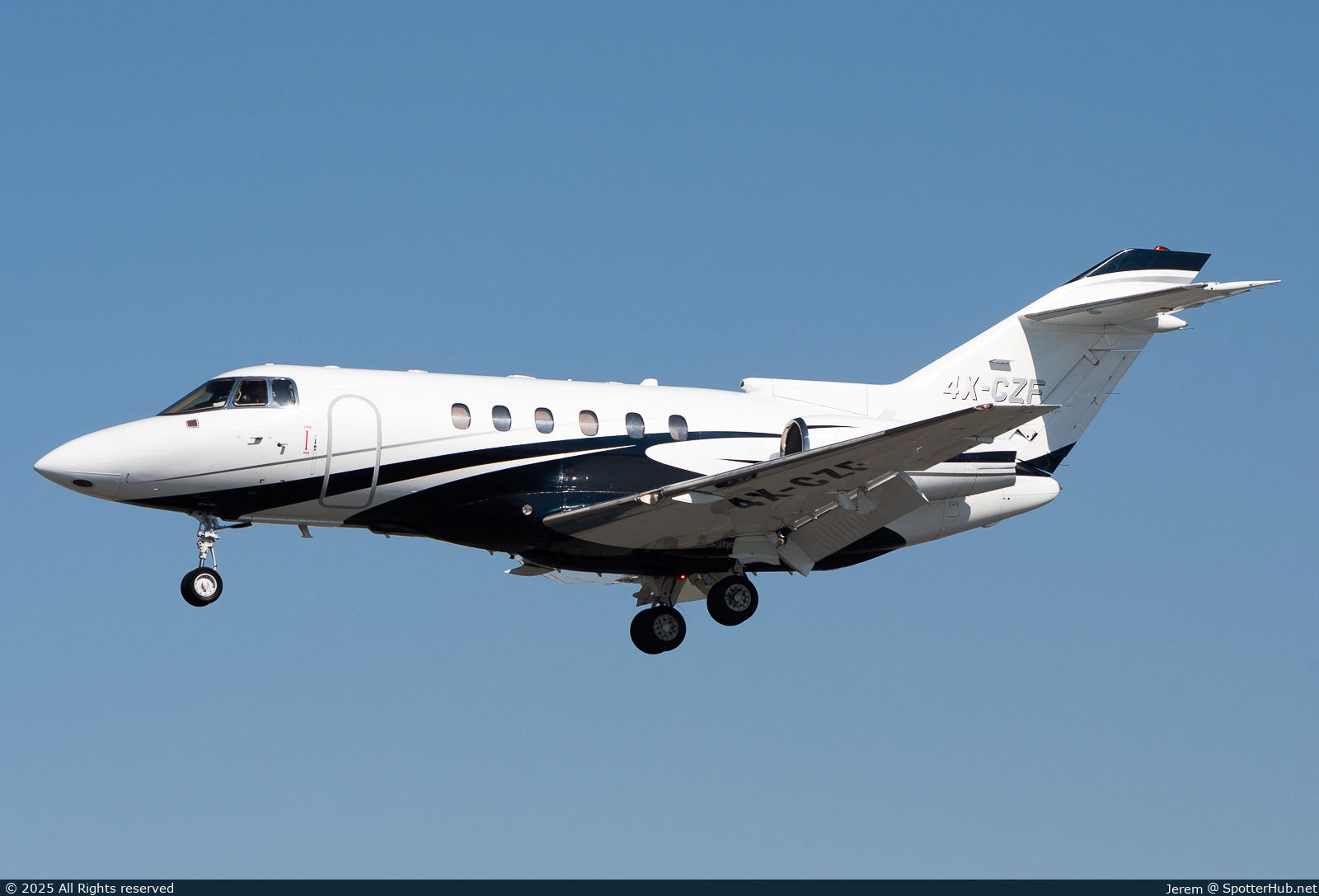 Photo of 4X-CZF - Hawker Beechcraft 800XP operated by Arrow Aviation