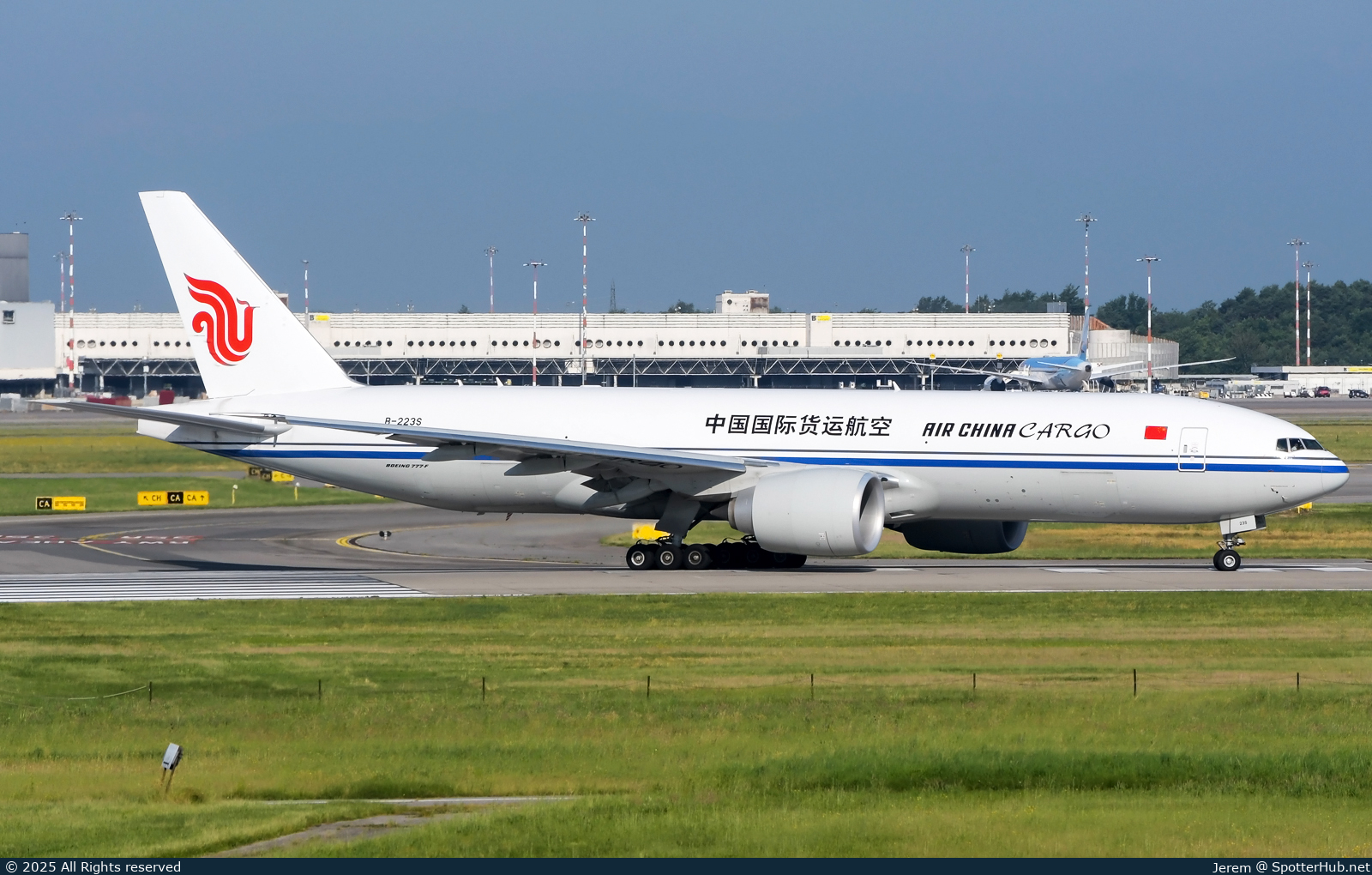 Photo of B-223S - Boeing 777-F operated by Air China Cargo