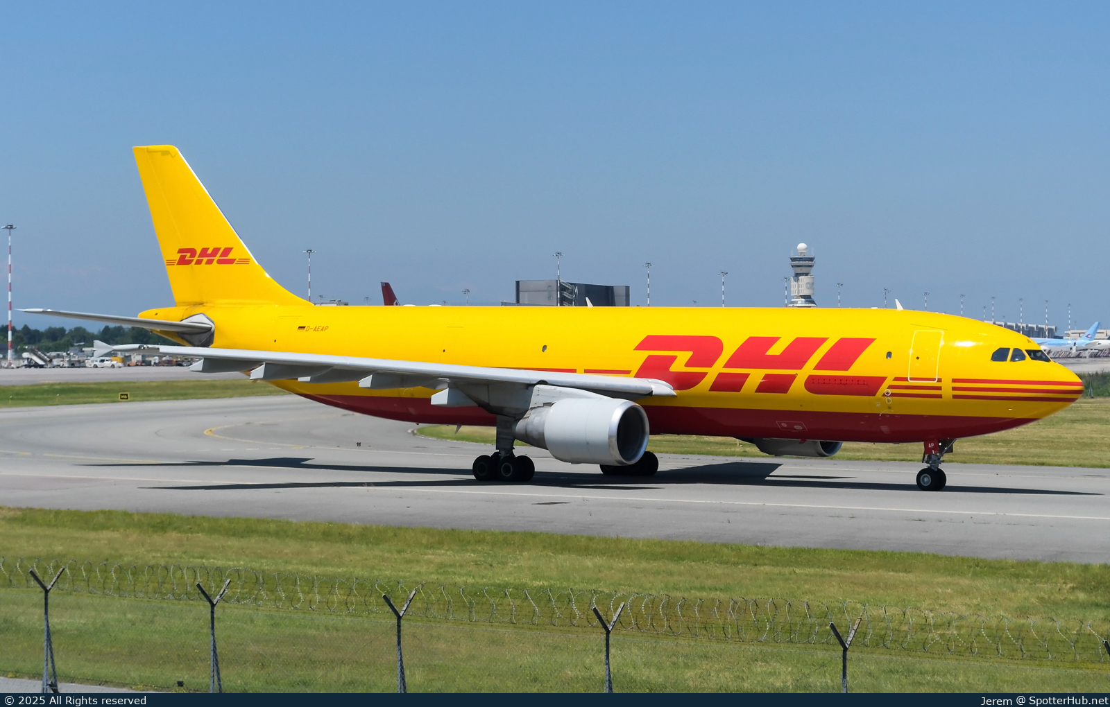 Photo of D-AEAP - Airbus A300B4-622R(F) operated by European Air Transport