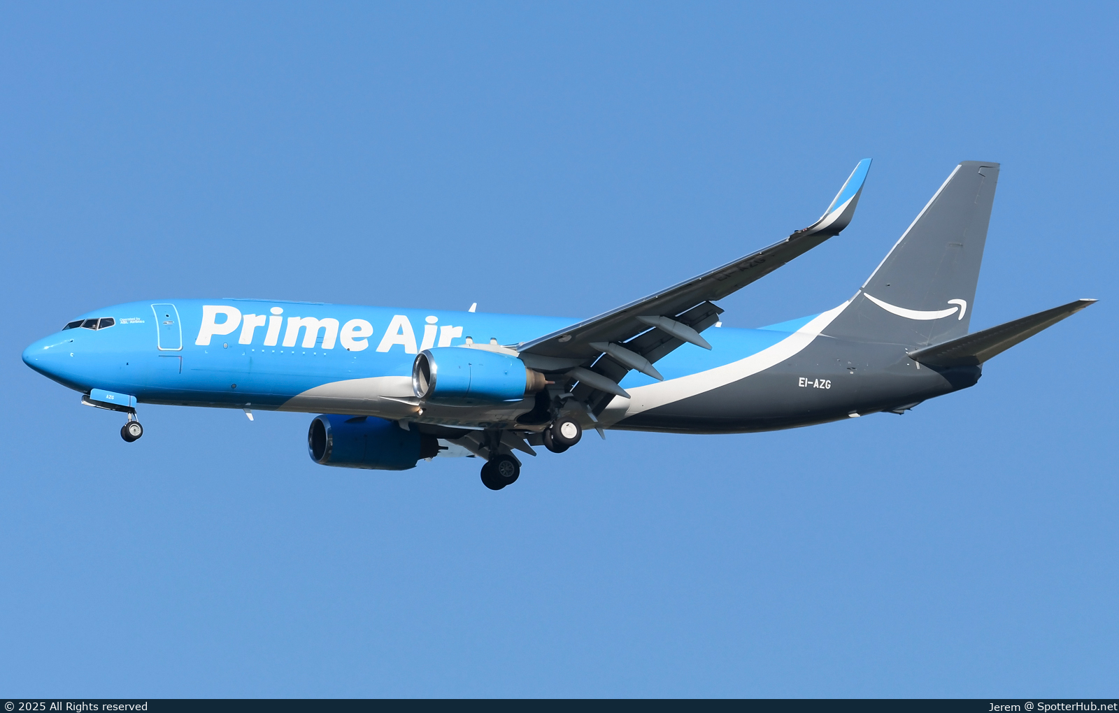 Photo of EI-AZG - Boeing 737-86Q(SF) operated by Amazon Prime Air (opb ASL Airlines Ireland)
