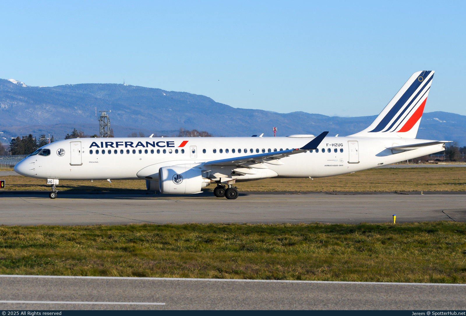 Photo of F-HZUG - Airbus A220-300 operated by Air France