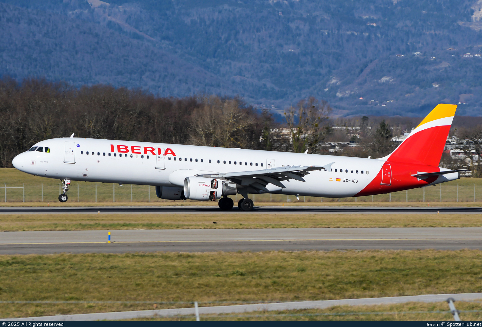 Photo of EC-JEJ - Airbus A321-213 operated by Iberia