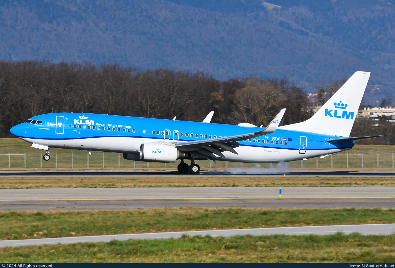 Photo of PH-BXW - Boeing 737-8K2 operated by KLM Royal Dutch Airlines