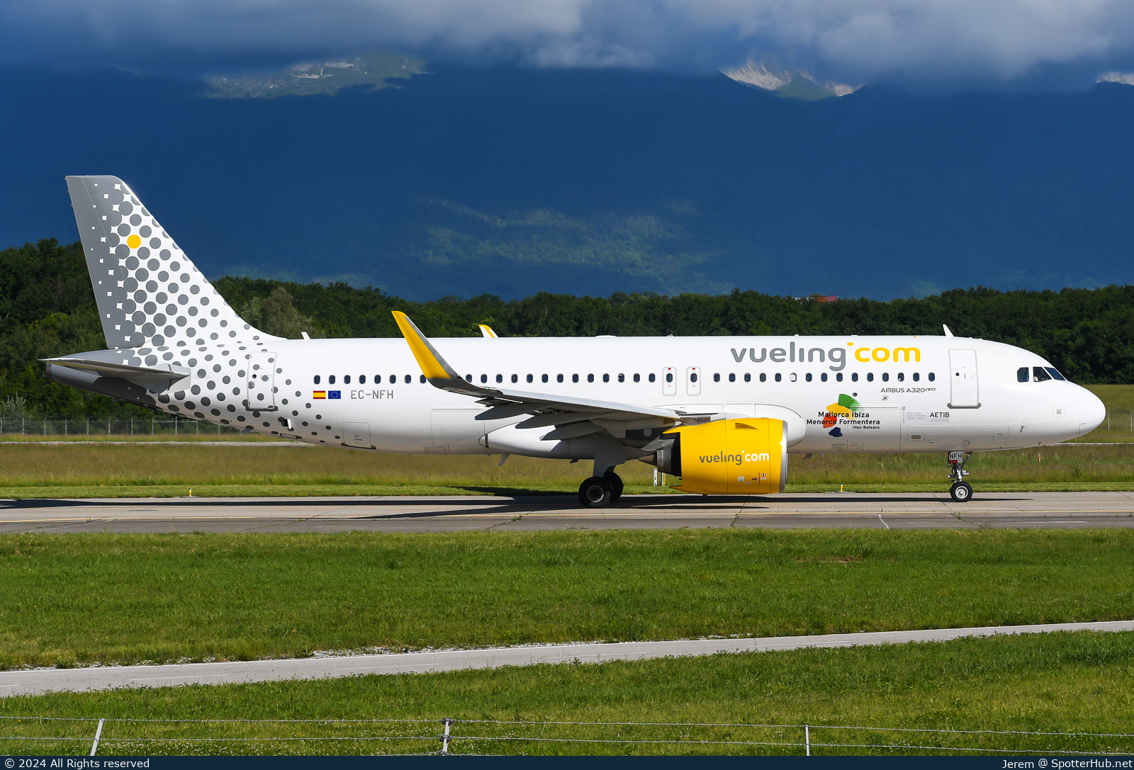 Photo of EC-NFH - Airbus A320-271N operated by Vueling