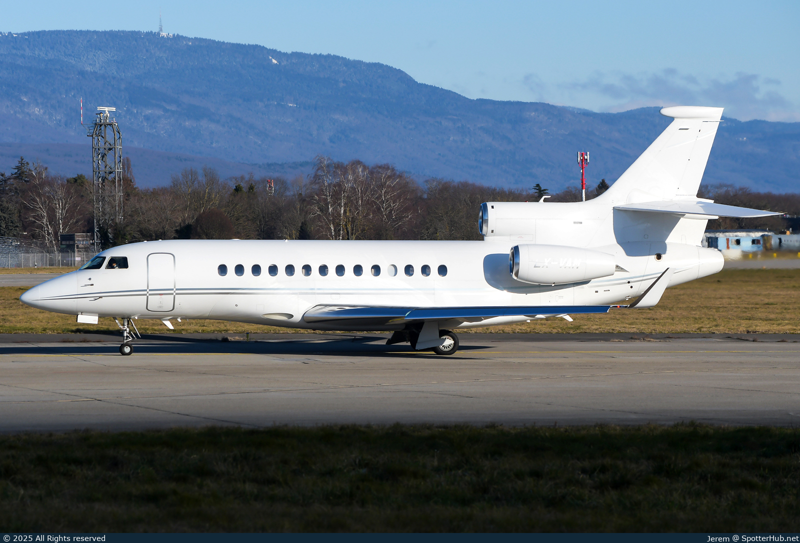 Photo of LX-VAM - Dassault Falcon 7X operated by Global Jet Luxembourg