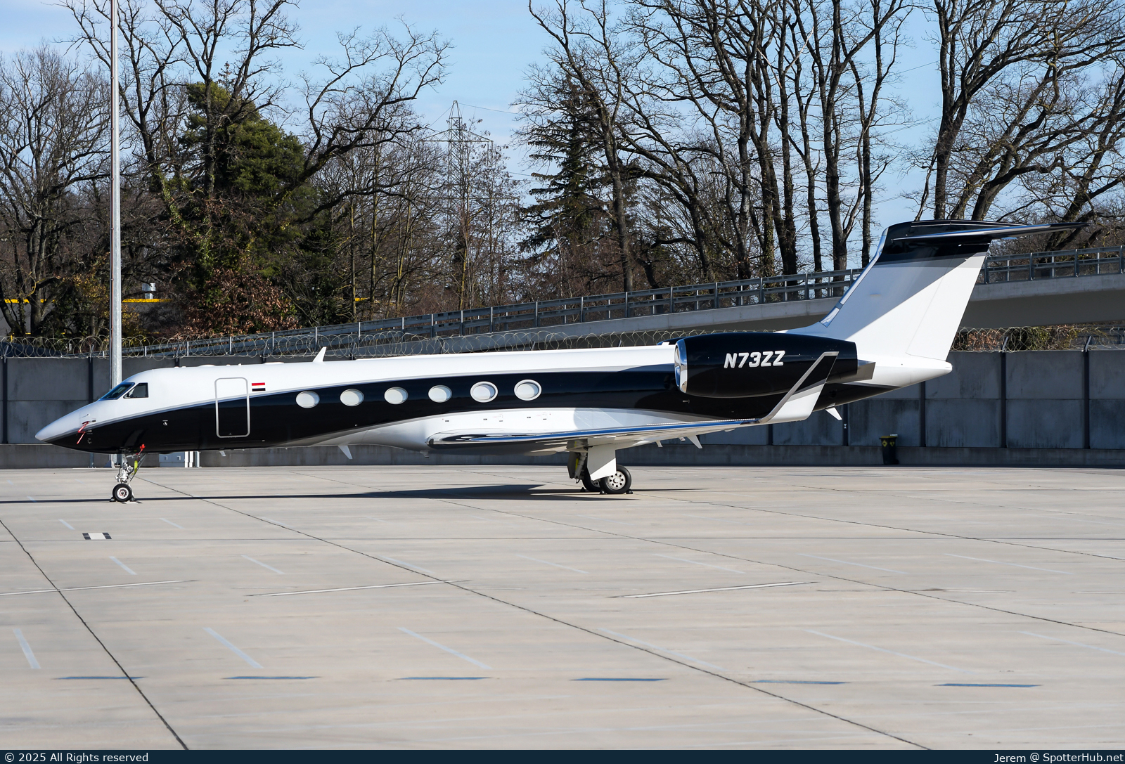 Photo of N73ZZ - Gulfstream GV operated by Private