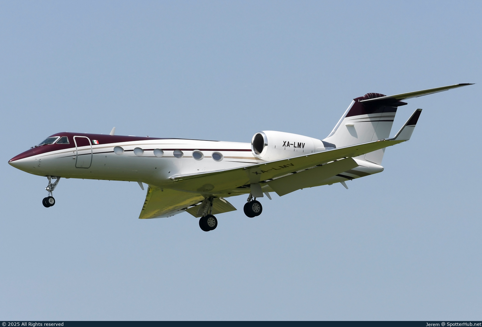 Photo of XA-LMV - Gulfstream GIV-SP operated by Thebe Ingeniería y Consultoría