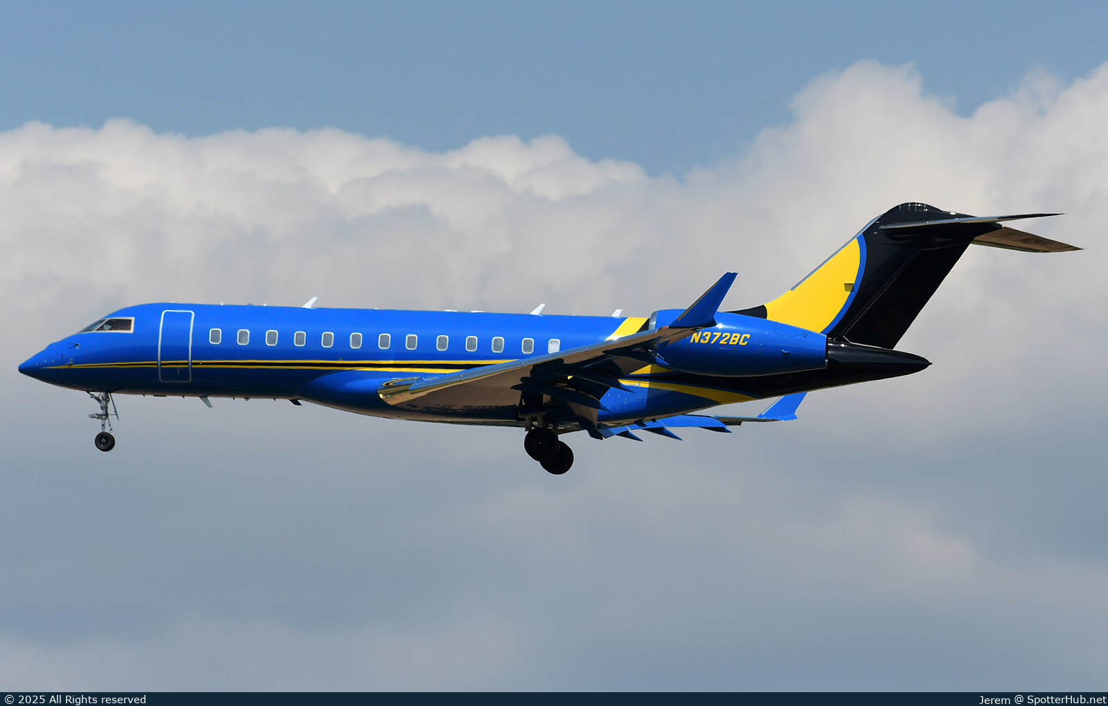 Photo of N372BC - Bombardier Global Express XRS operated by Planet Nine Private Air