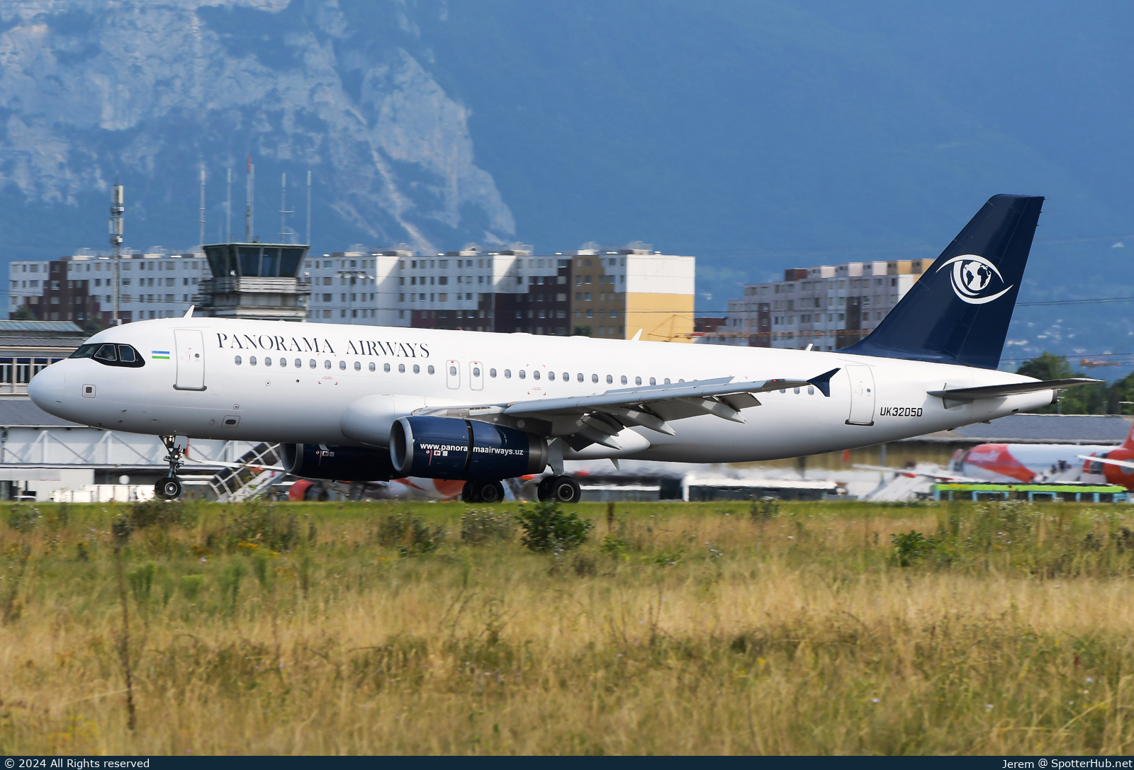 Photo of UK32050 - Airbus A320-232 operated by Panorama Airways