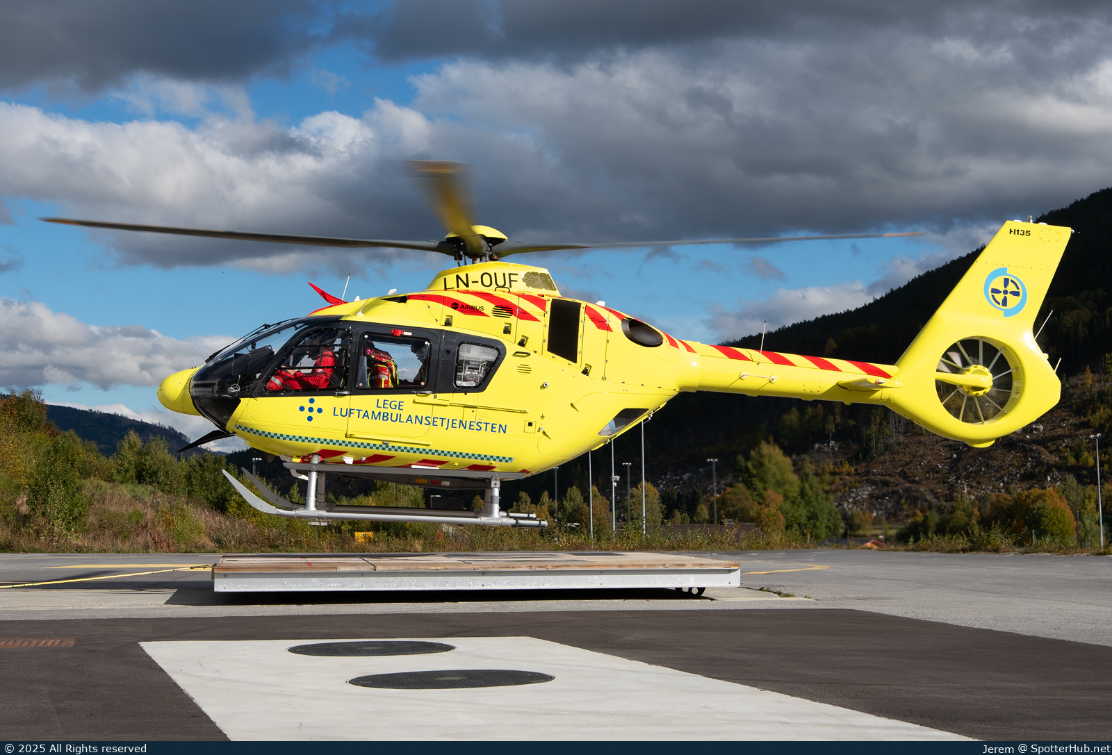 Photo of LN-OUF - Airbus Helicopters H135 operated by Norsk Luftambulanse