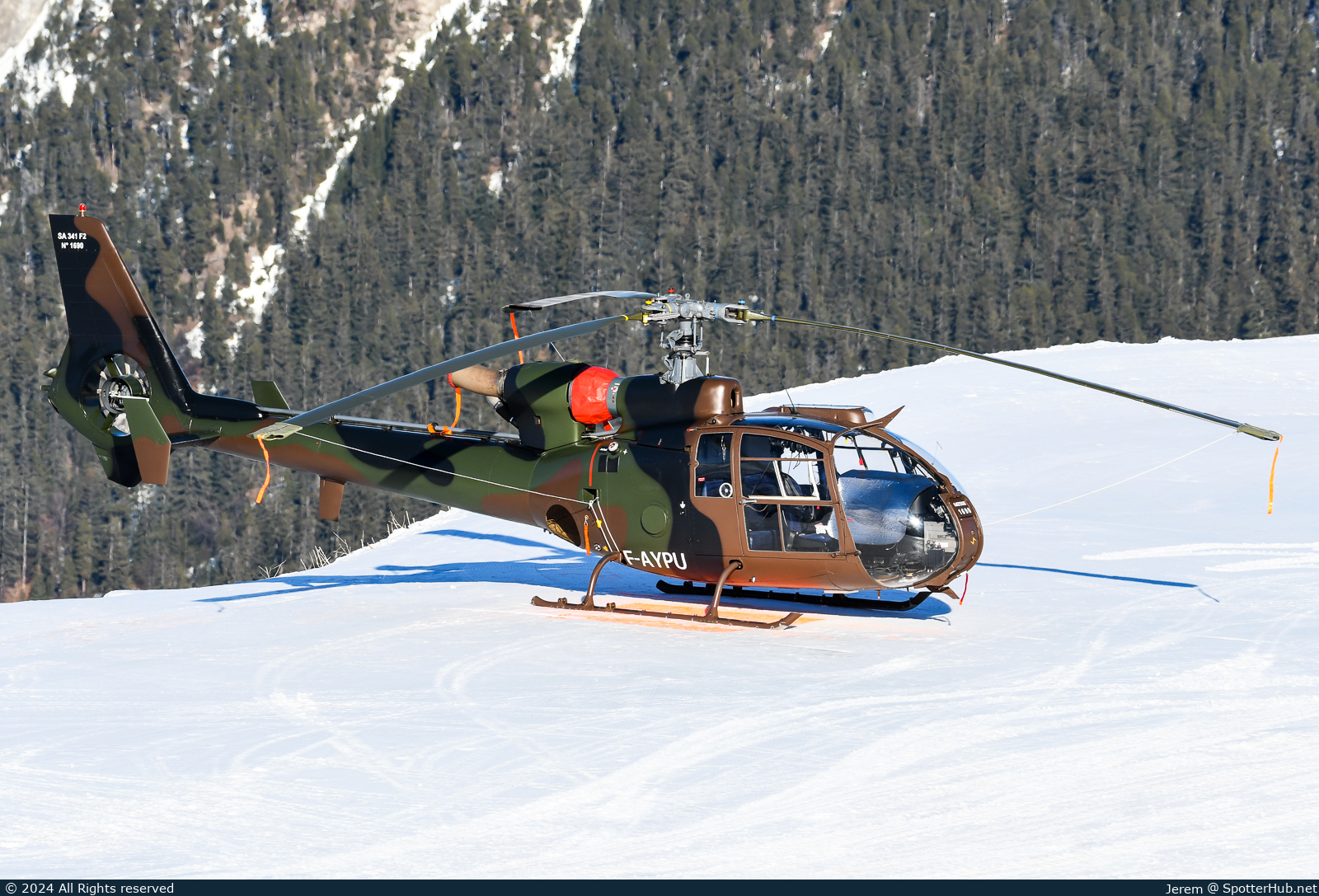 Photo of F-AYPU - Aérospatiale SA341F2 Gazelle operated by Private