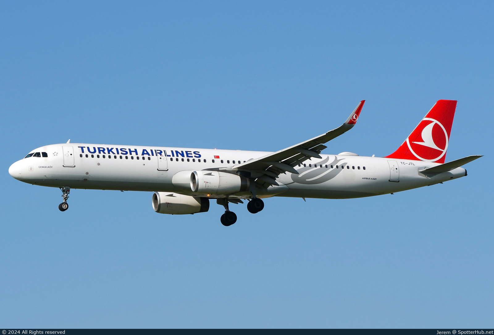 Photo of TC-JTL - Airbus A321-231 operated by Turkish Airlines