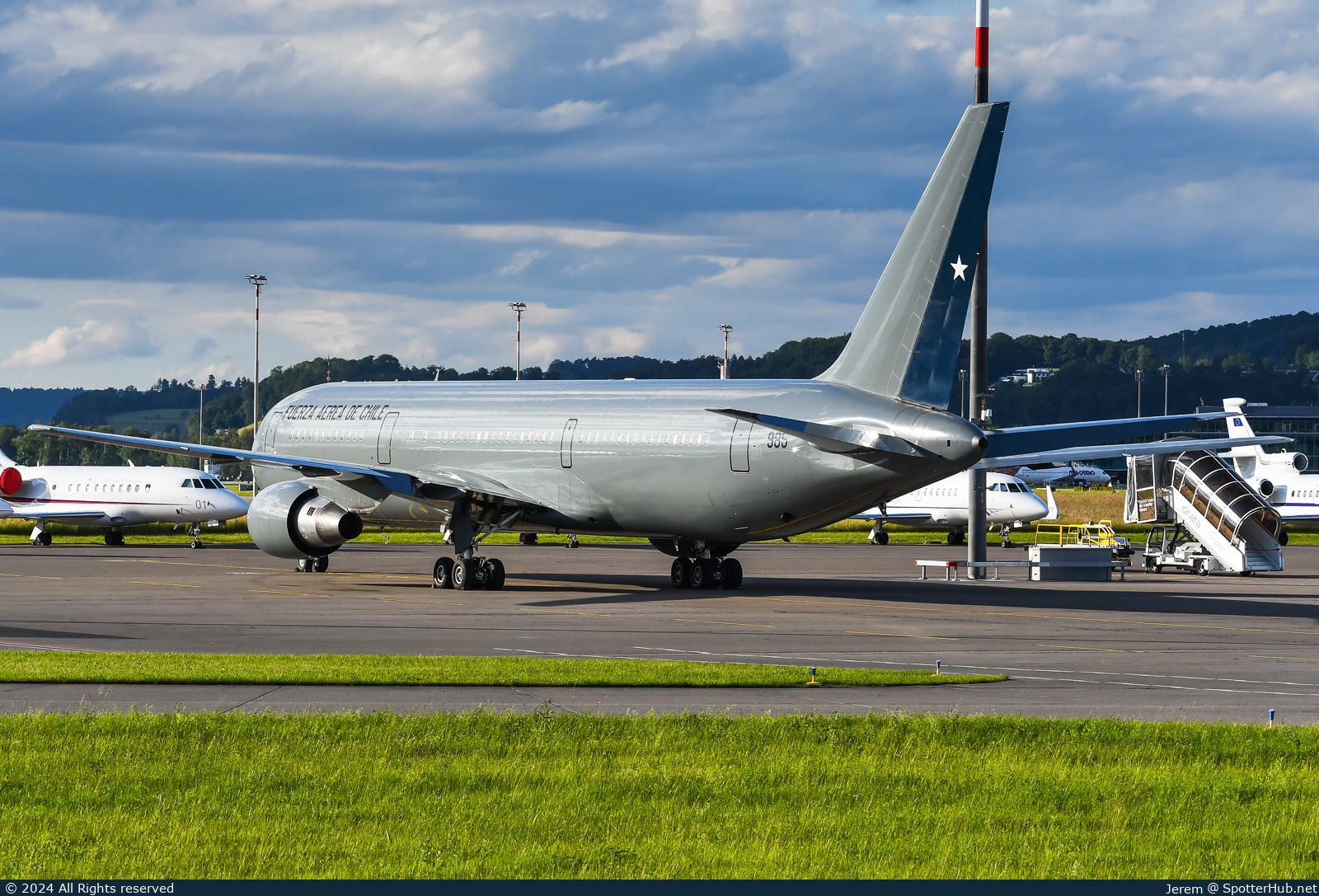 Photo of 985 - Boeing 767-3Y0(ER) operated by Chilean Air Force