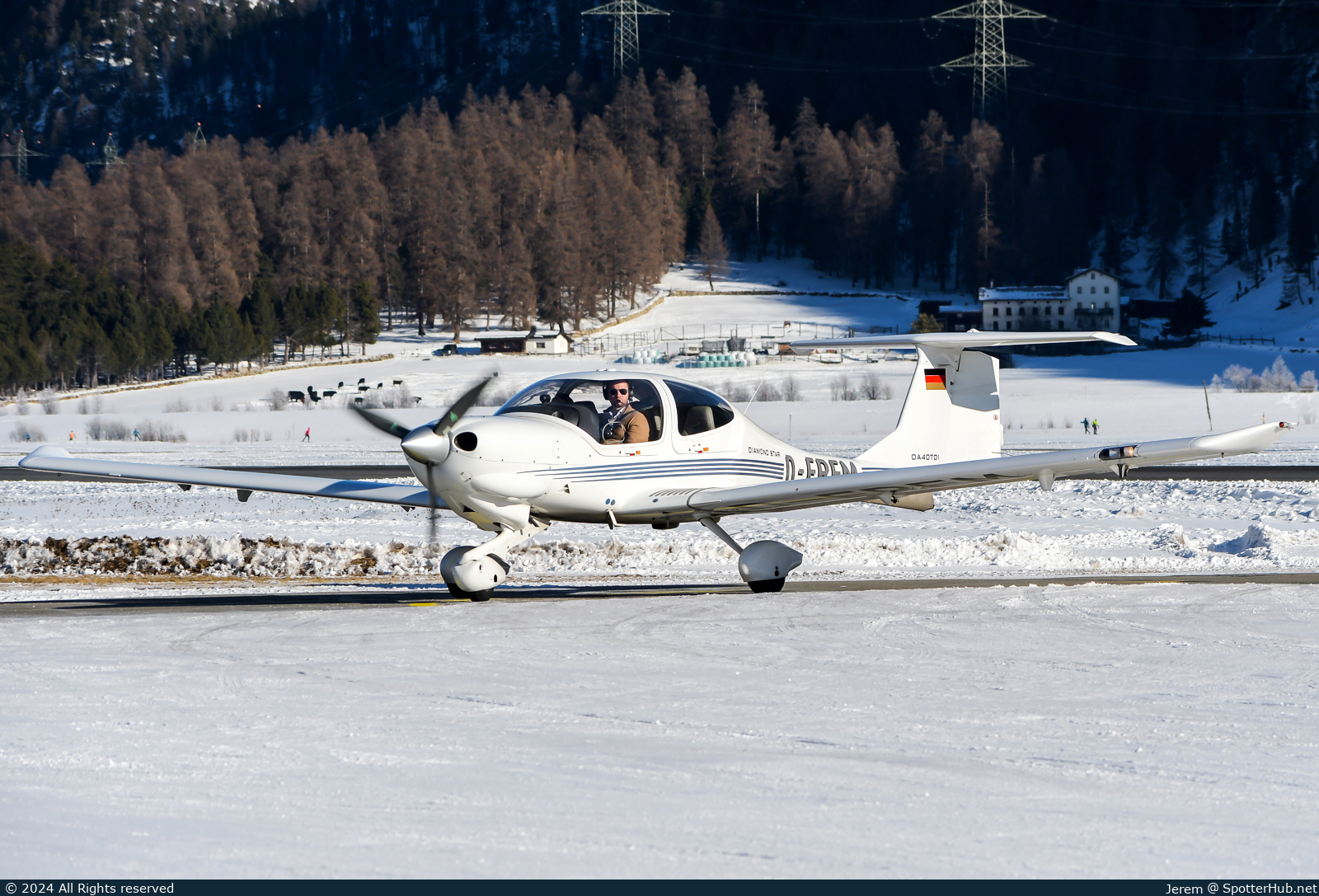 Photo of D-ERFM - Diamond DA40 Diamond Star TDI operated by Flugsportzentrum Tirol