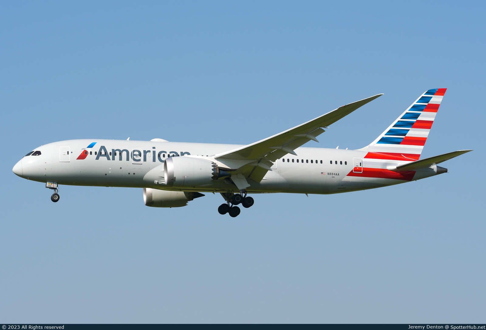 Photo of N884AA - Boeing 787-8 Dreamliner operated by American Airlines