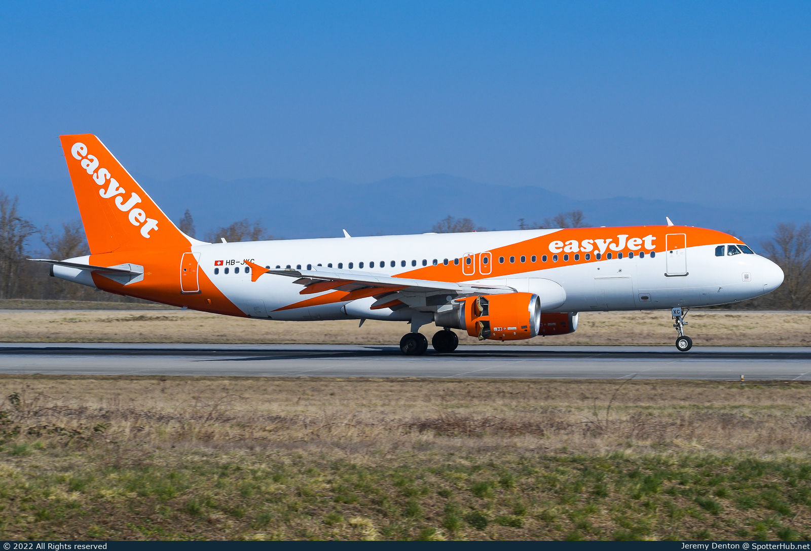 Photo of HB-JXC - Airbus A320-214 operated by easyJet Switzerland
