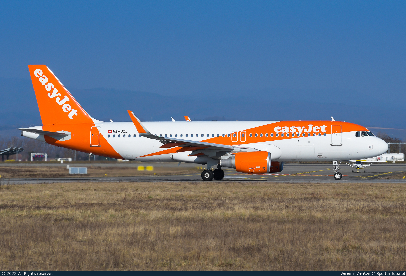 Photo of HB-JXL - Airbus A320-214 operated by easyJet Switzerland