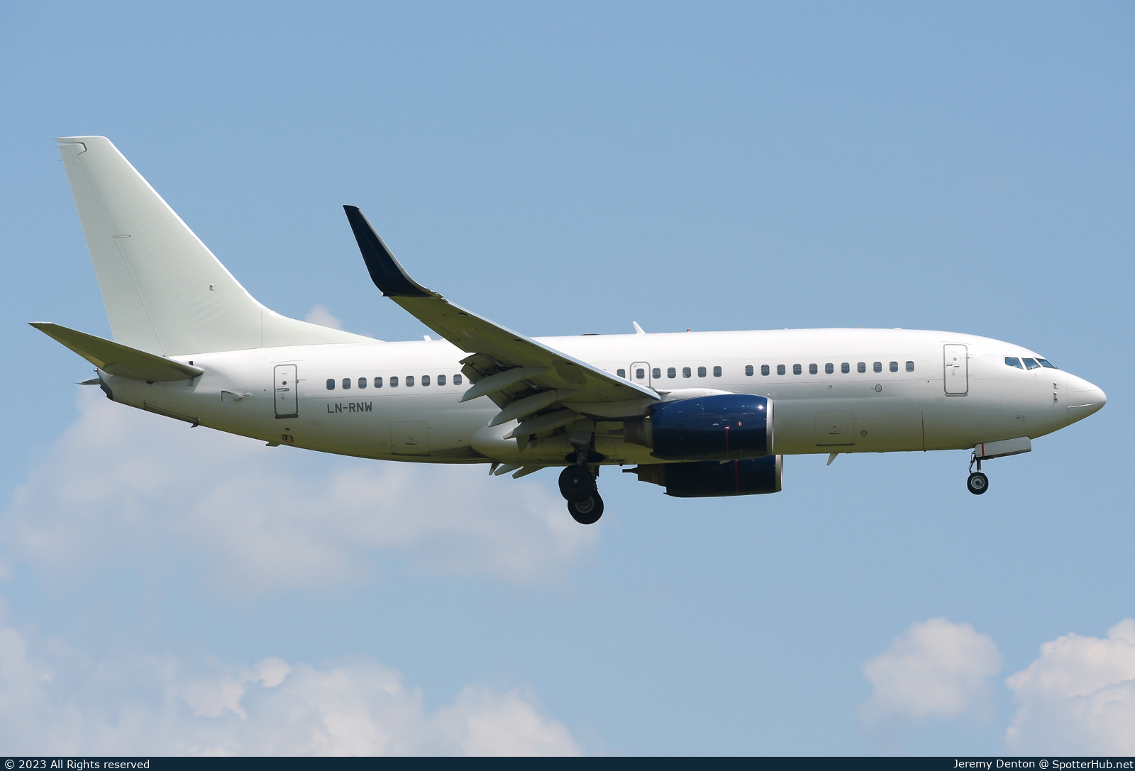 Photo of LN-RNW - Boeing 737-783 operated by SAS Scandinavian Airlines