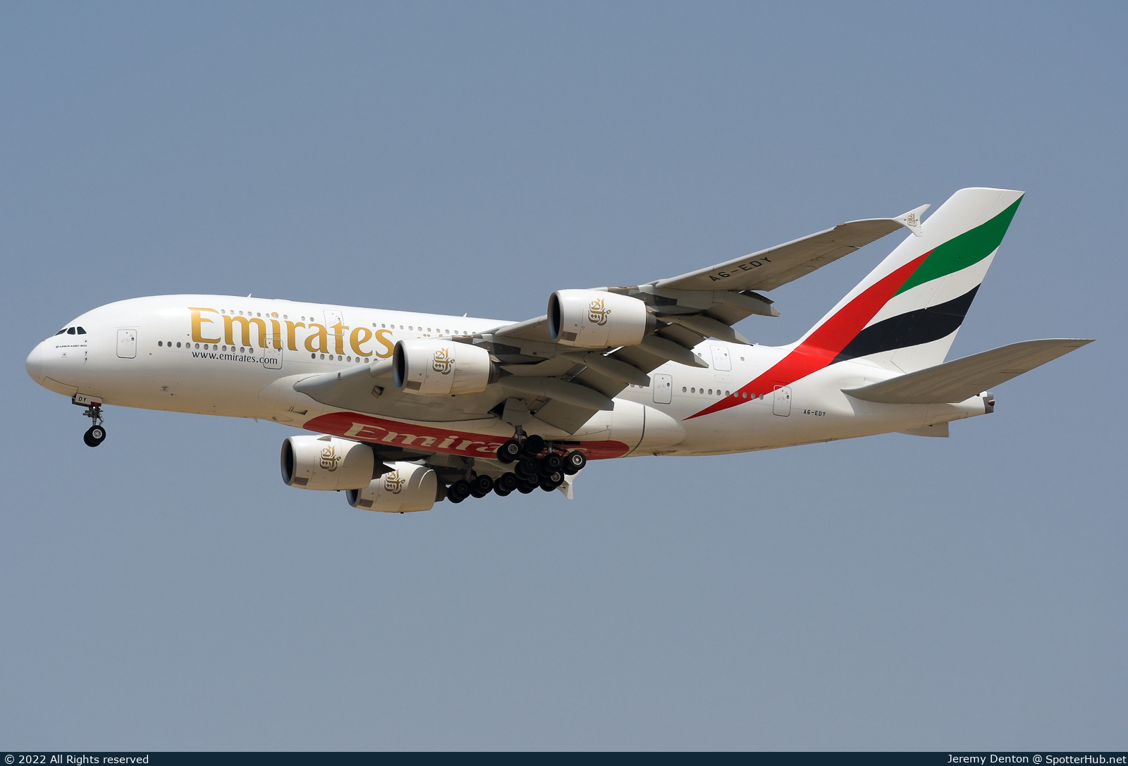Photo of A6-EDY - Airbus A380-861 operated by Emirates