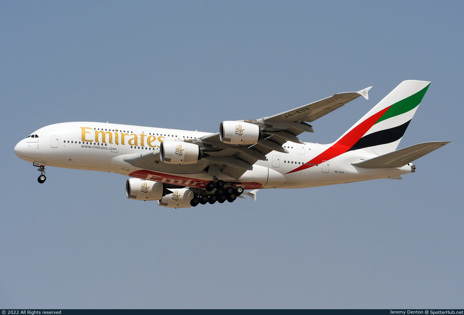 Photo of A6-EUX - Airbus A380-842 operated by Emirates
