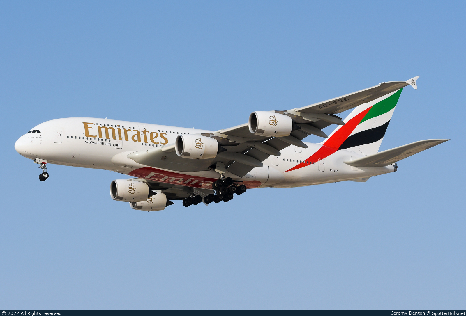 Photo of A6-EVE - Airbus A380-842 operated by Emirates