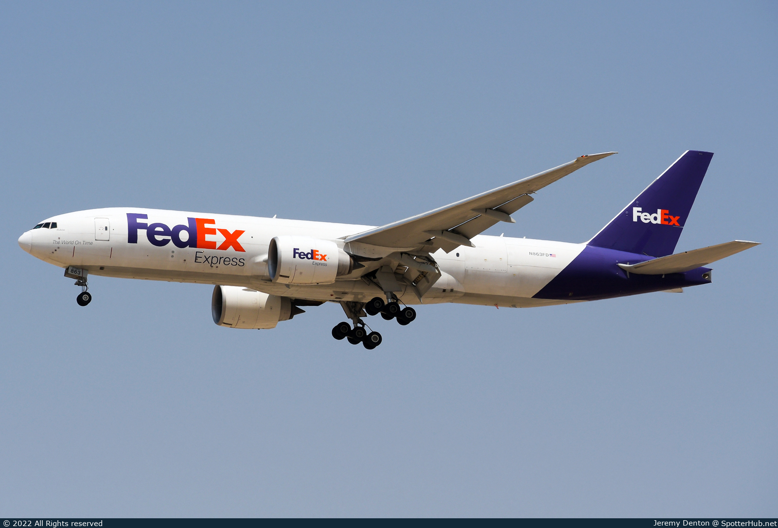 Photo of N863FD - Boeing 777-FS2 operated by FedEx