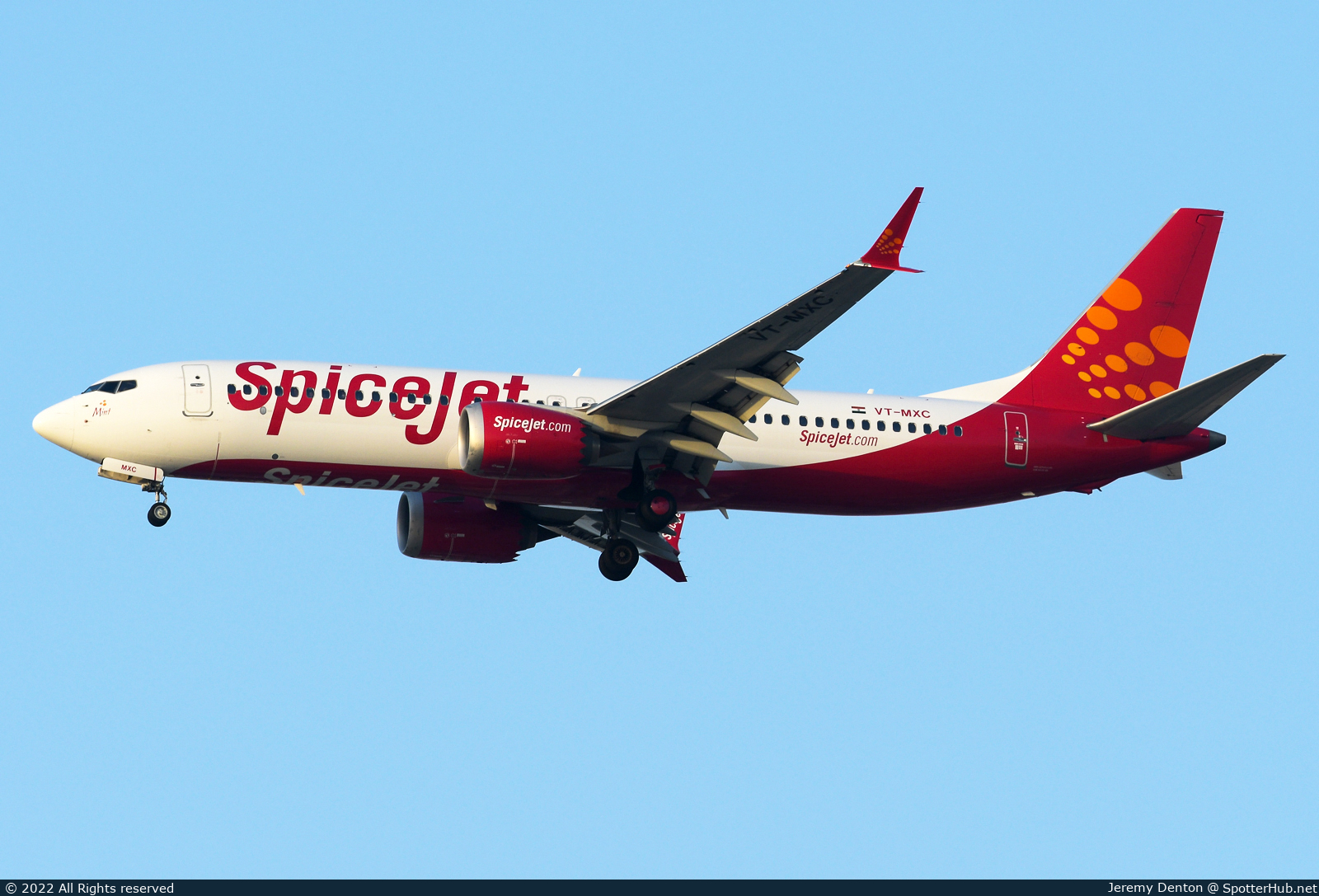 Photo of VT-MXC - Boeing 737 MAX 8 operated by SpiceJet