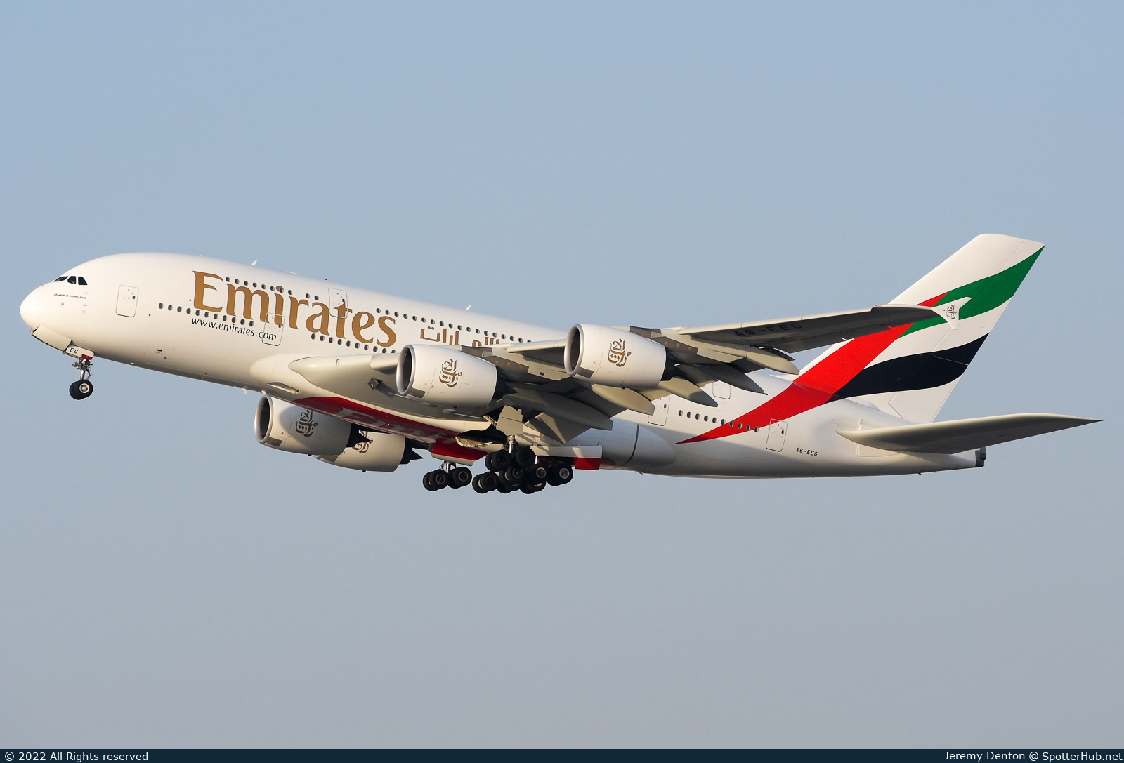 Photo of A6-EEG - Airbus A380-861 operated by Emirates