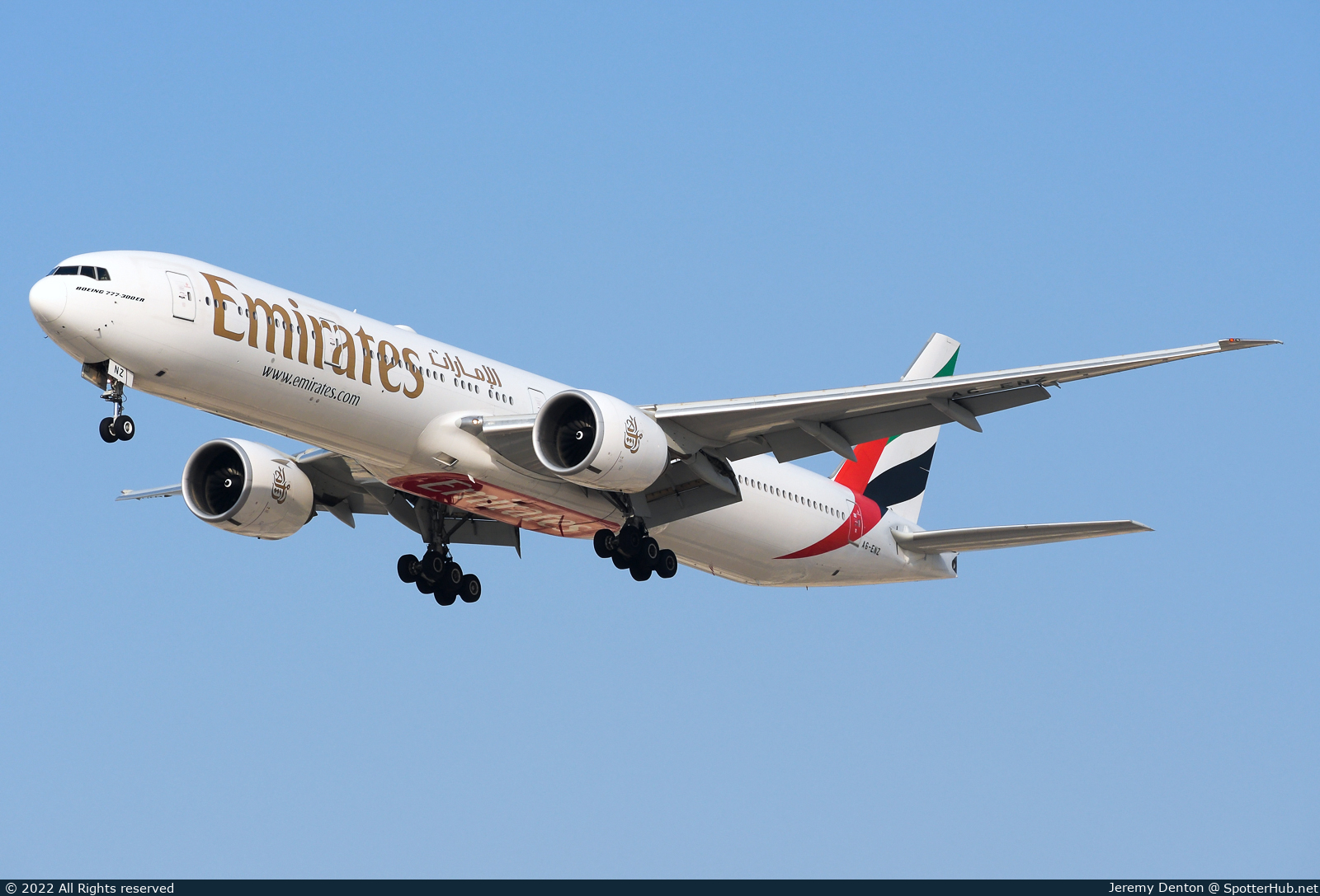 Photo of A6-ENZ - Boeing 777-31H(ER) operated by Emirates