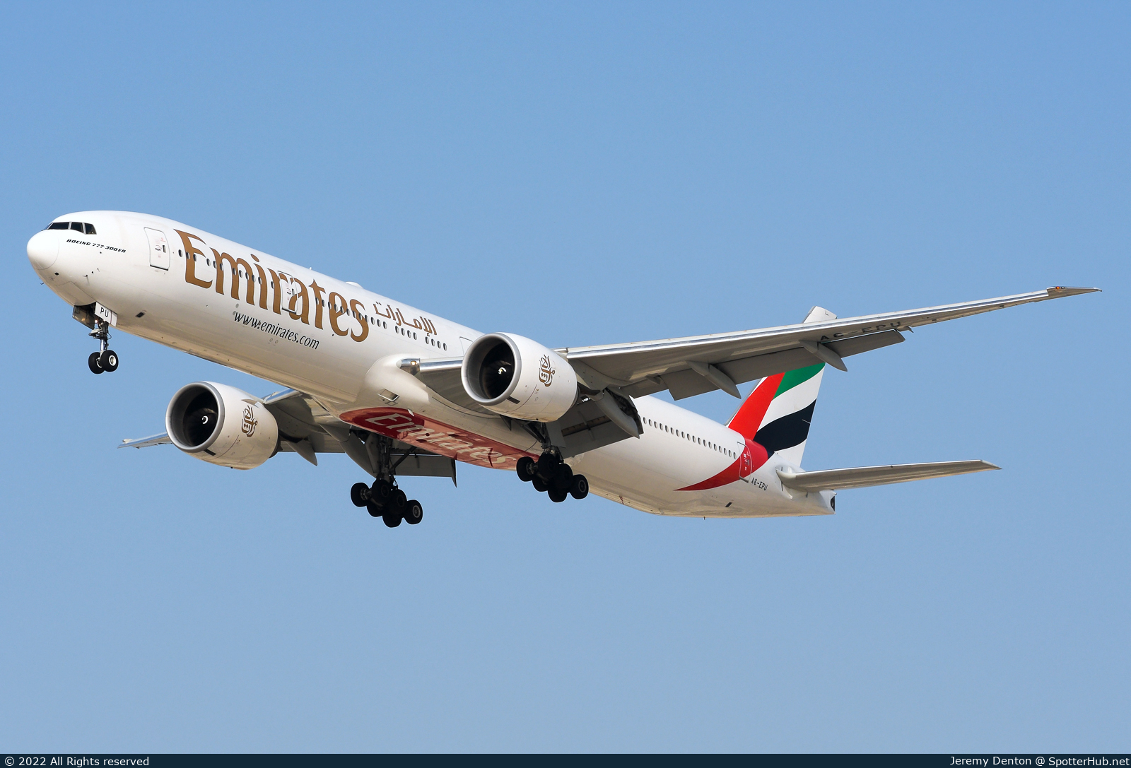 Photo of A6-EPU - Boeing 777-31H(ER) operated by Emirates