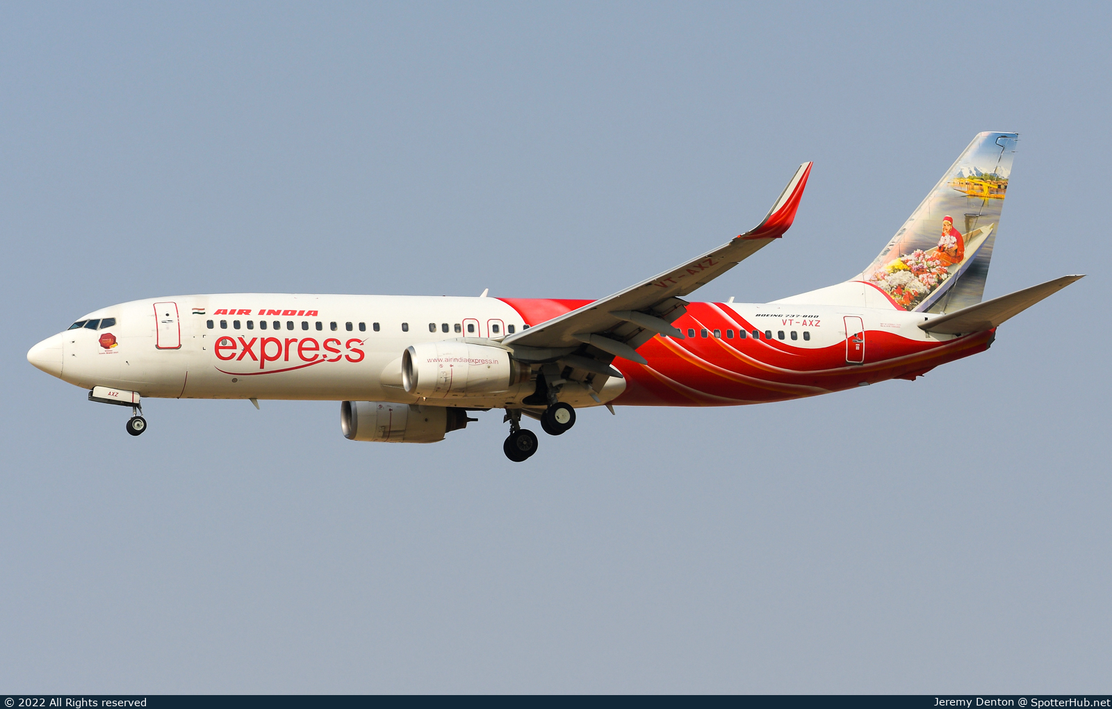Photo of VT-AXZ - Boeing 737-8HG operated by Air India Express