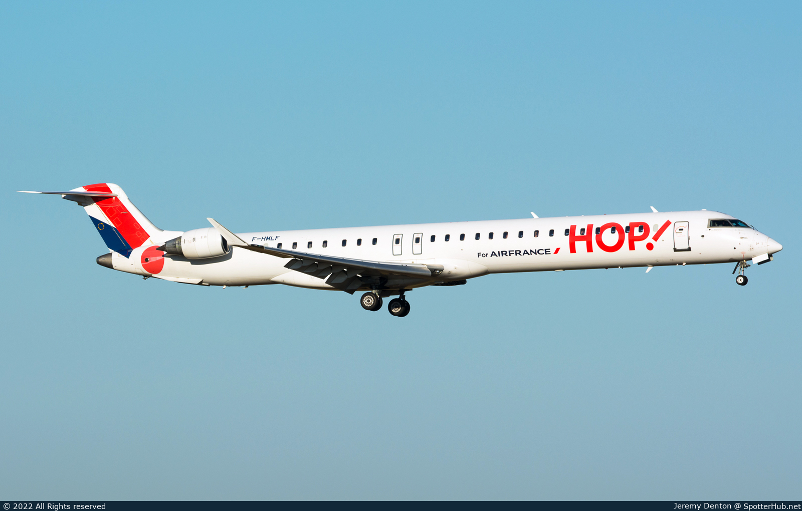 Photo of F-HMLF - Bombardier CRJ-1000EL operated by Air France HOP