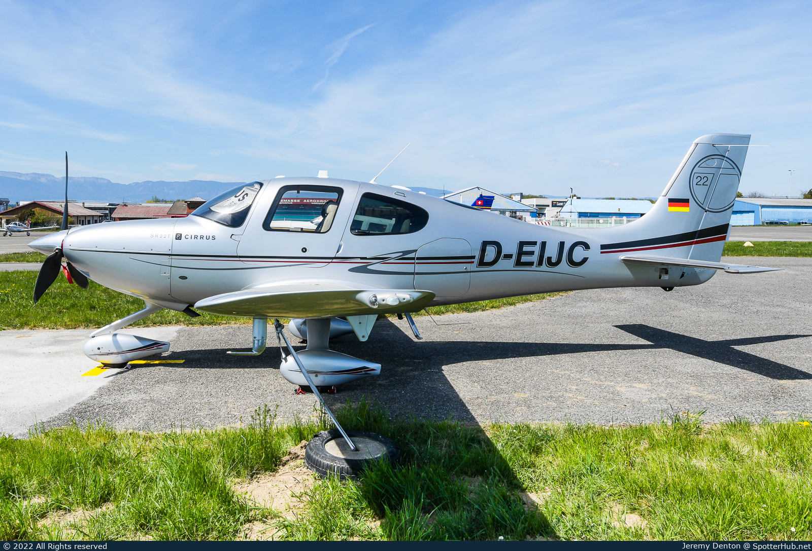 Photo of D-EIJC - Cirrus SR22T G3 operated by Private