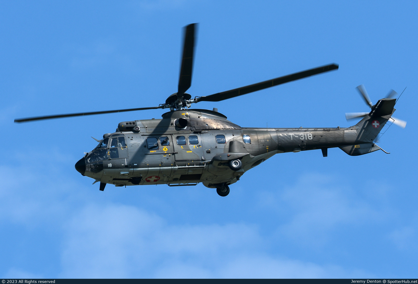 Photo of T-318 - Aérospatiale AS332M1 Super Puma operated by Swiss Air Force