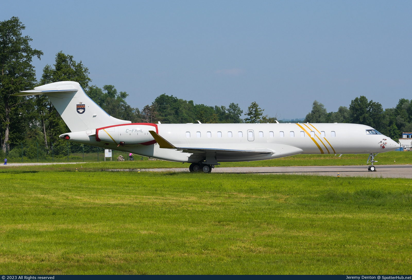 Photo of C-FMHL - Bombardier Global 7500 operated by Mark Anthony Group