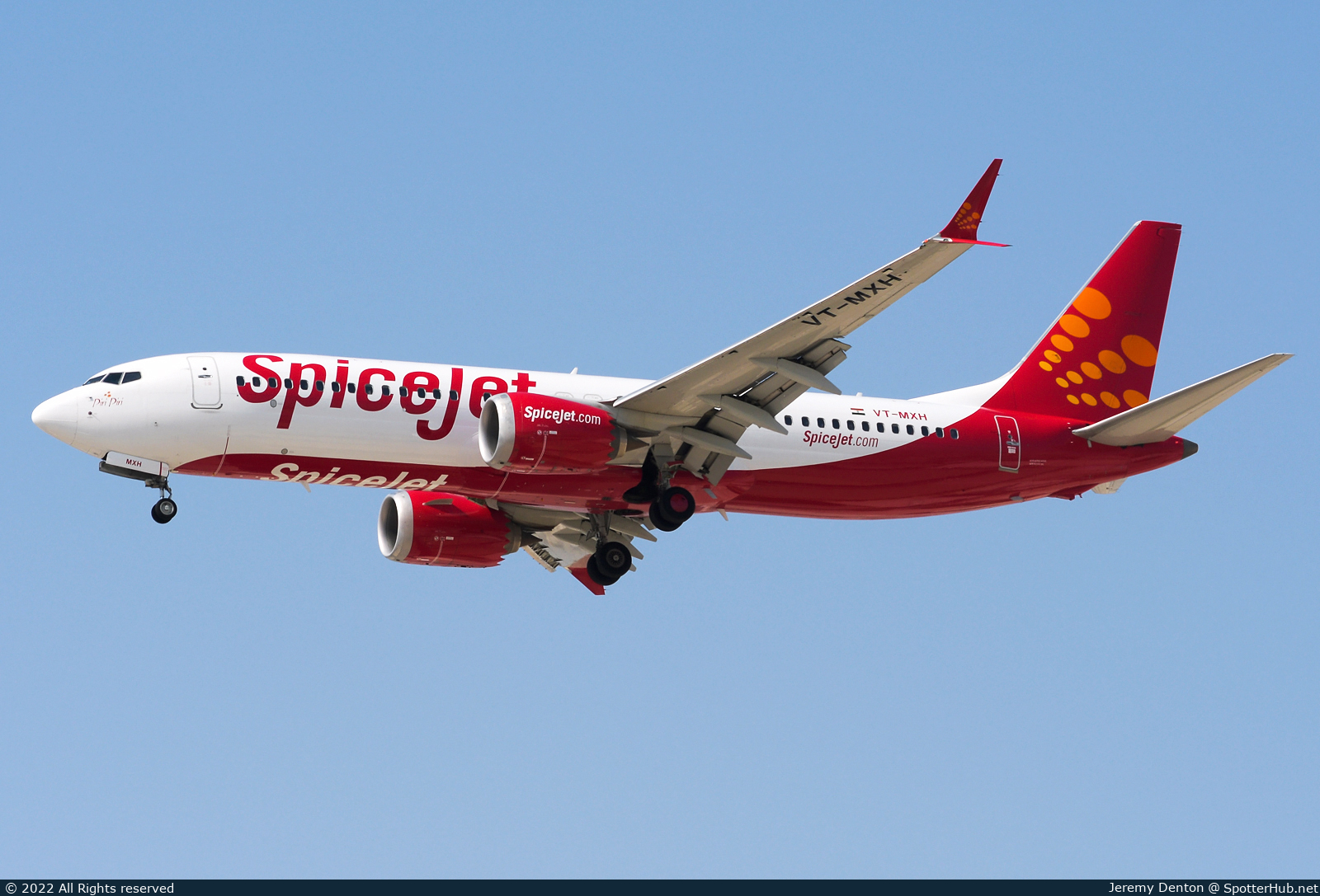 Photo of VT-MXH - Boeing 737 MAX 8 operated by SpiceJet