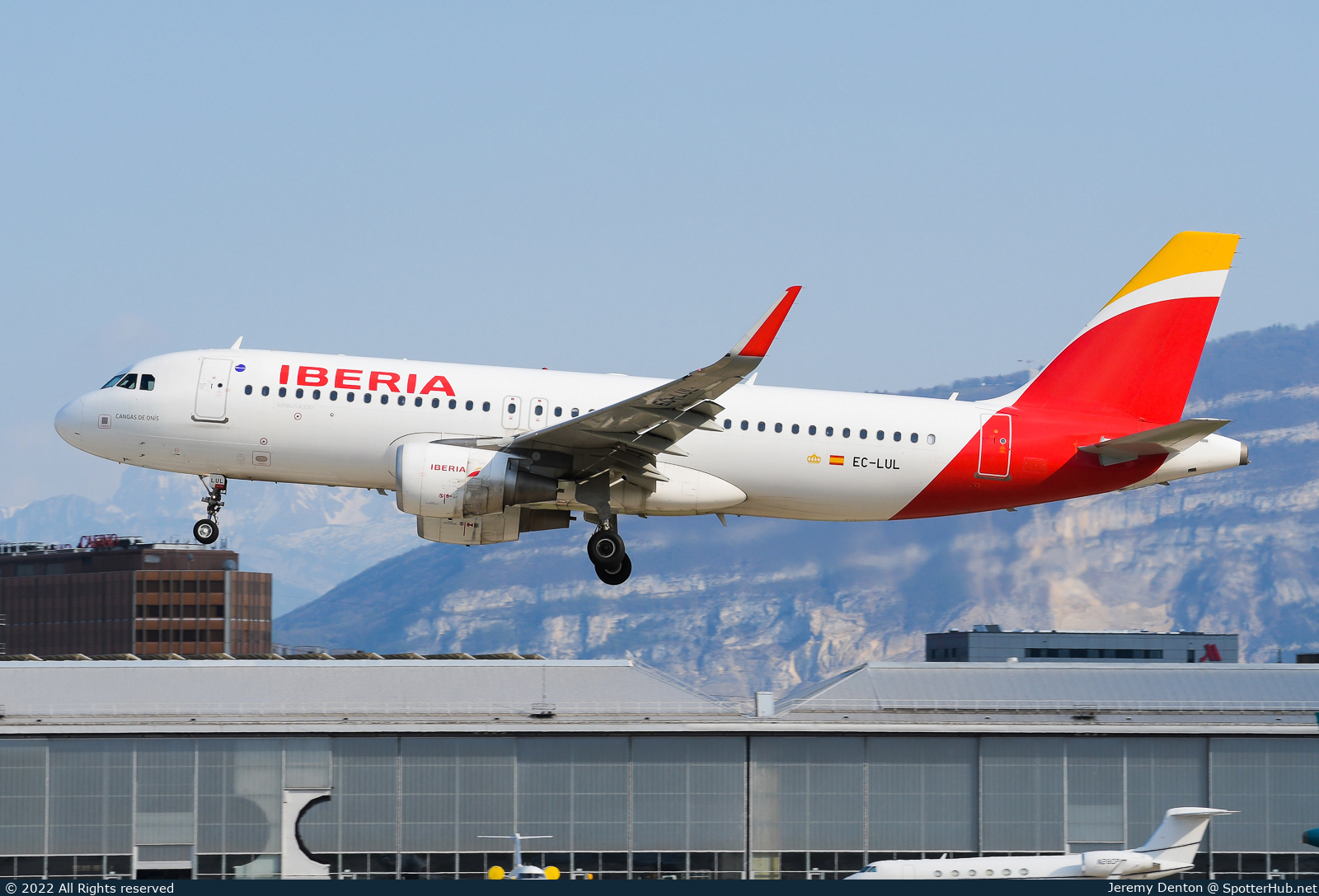 Photo of EC-LUL - Airbus A320-216 operated by Iberia